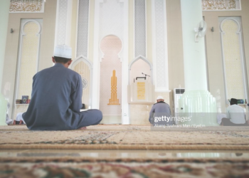 Khutbah Jumat – Catatan Dosa Tidak Terhapus Meskipun Sudah Bertaubat