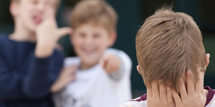Khutbah Jumat – Jangan Suka Merendahkan Orang Lain