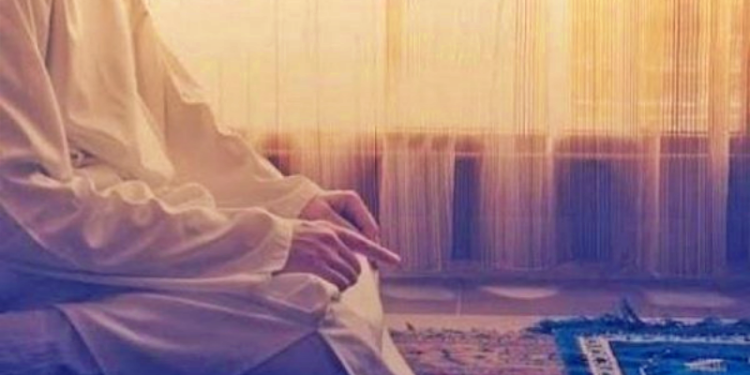 Khutbah Jumat – Kemuliaan Shalat Malam