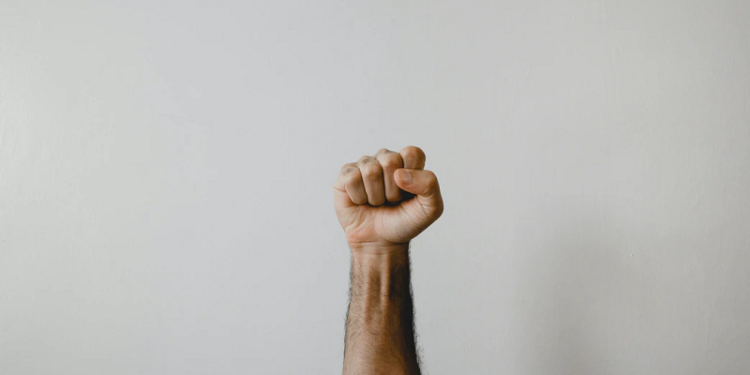 Kitabul Jami’ Bab 2 – Hadits 8 – Larangan Mendiamkan Saudaranya Lebih Dari Tiga Hari