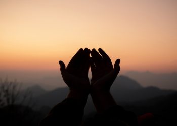 Khutbah Jum’at – Anakmu Butuh Doamu